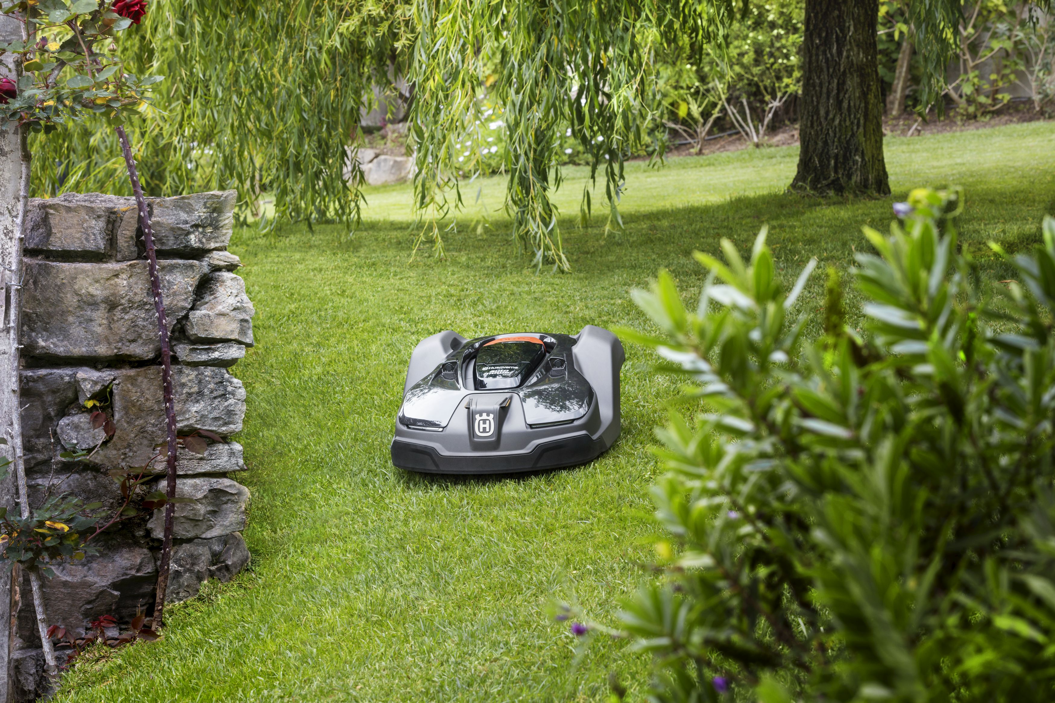 Anderssons skog och trädgård - Robotgräsklippare